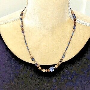 Natural tones lightweight necklace 18"
